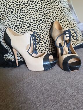 L.A.M.B. Elegant Two-Tone Lace-Up Platform Heels in Beige and Black